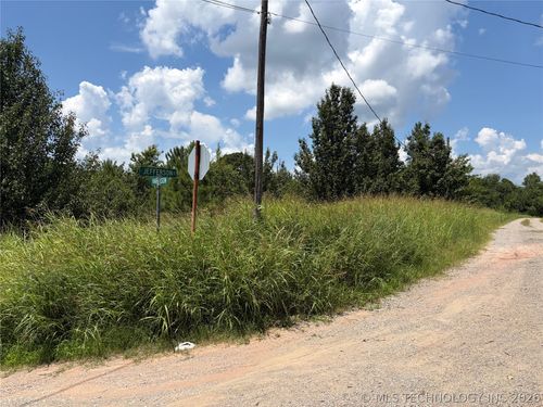 703 E Harrison Street, Bristow, OK, 74010 | Card Image