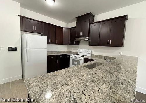 5-24356 Ann Arbor Trl, Dearborn Heights, MI, 48127-1708 | Card Image