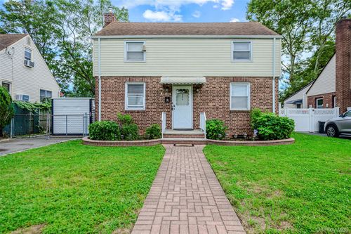 596 Irving Street, North Hempstead, NY, 11590 | Card Image