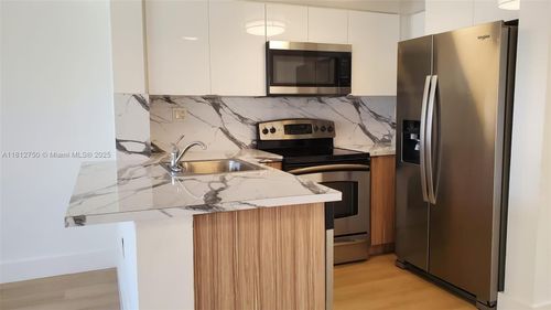 apt-109-8660 Nw 5th Ter, Miami, FL, 33126-6808 | Card Image