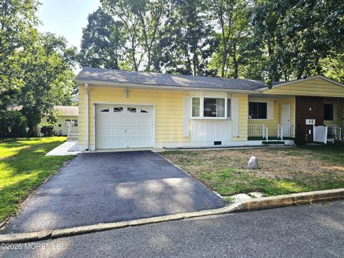 b-4 Wyoming Ave, WHITING, NJ, 08759-1128 | Card Image