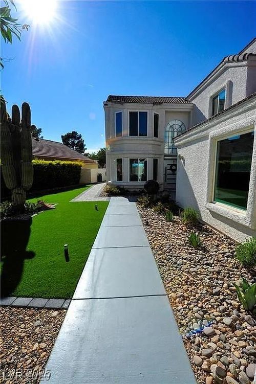 7200 Painted Shadows Way, Las Vegas, NV, 89149-6435 | Card Image