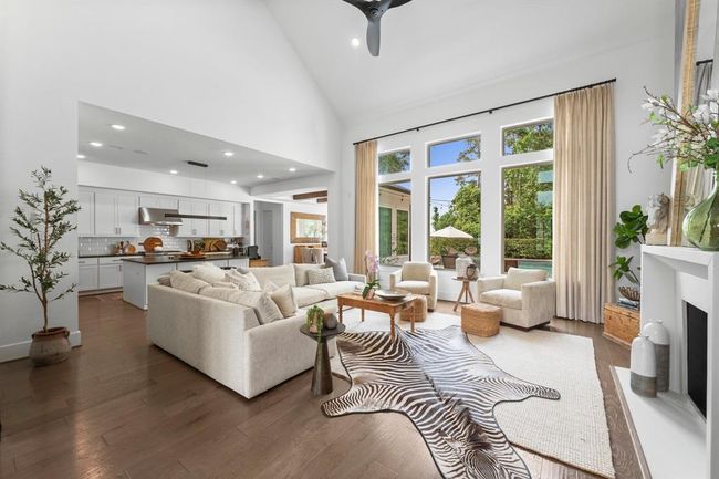 Open great room concept perfect for entertaining and day to day life. | Image 11