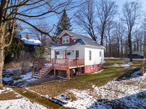 707 Plymouth Rd, Wakefield, MI, 49968-9454 | Card Image