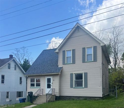 26 Hyde Ave, Niles, OH, 44446-1604 | Card Image