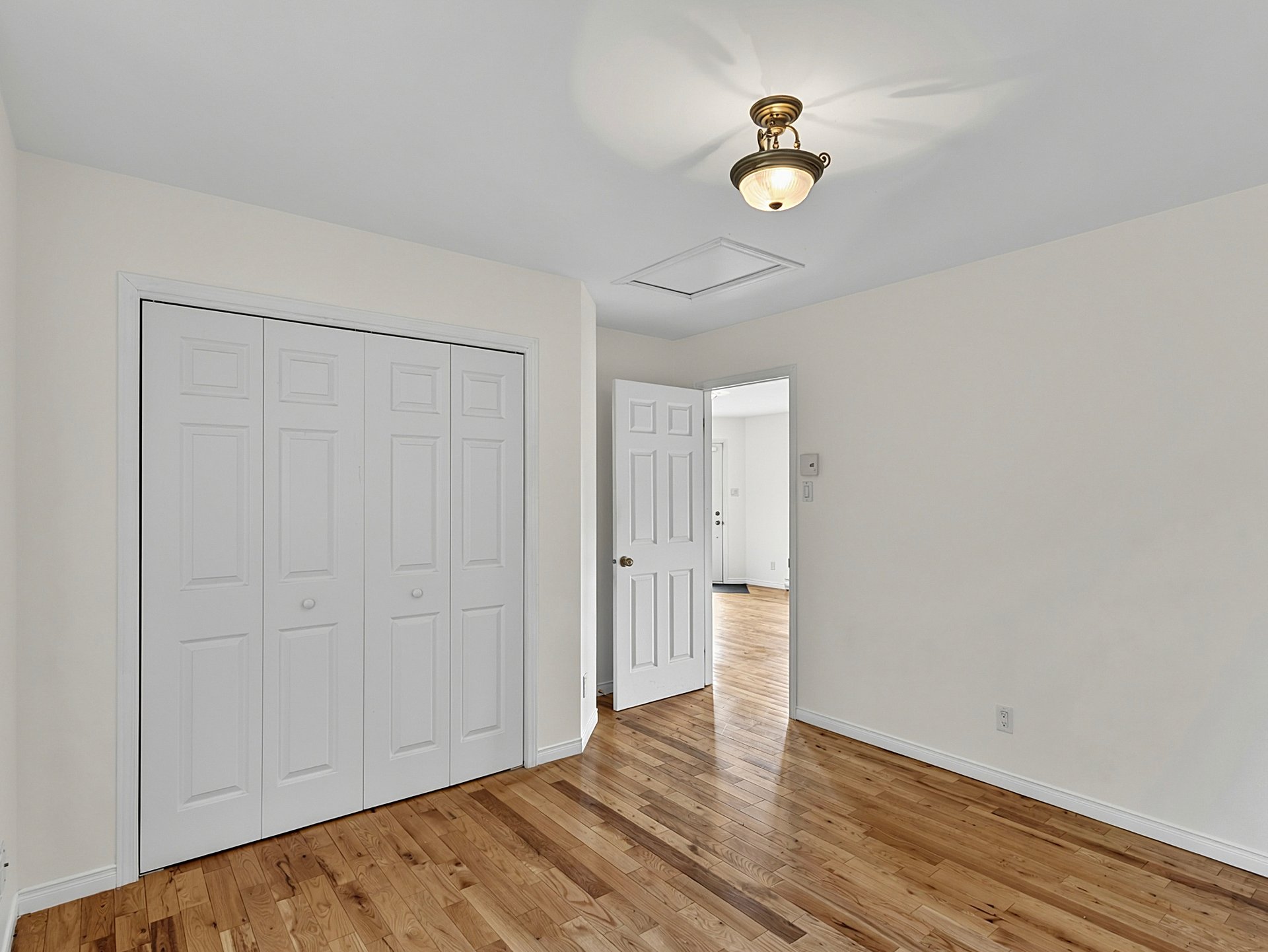Residential in Dudswell 5
