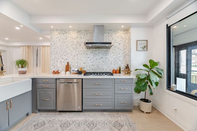 86 Glasgow St, House other with 4 bedrooms, 3 bathrooms and 4 parking in Kitchener ON | Image 15