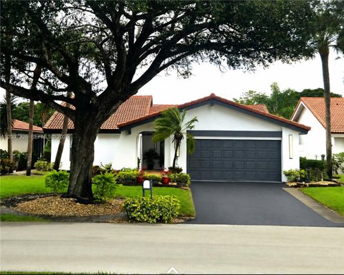 5551 Lakeview Mews Dr, Boynton Beach, FL, 33437 | Card Image