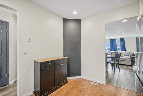 302 Ashbury Way, Brewster, NY, 10509-6502 | Card Image