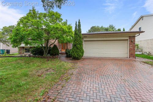 5055 Tyler Dr, Troy, MI, 48085-3409 | Card Image
