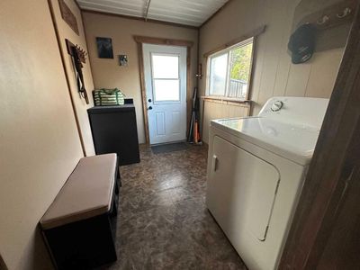 619 5 A Ave N, House detached with 3 bedrooms, 1 bathrooms and 4 parking in Vauxhall AB | Image 3