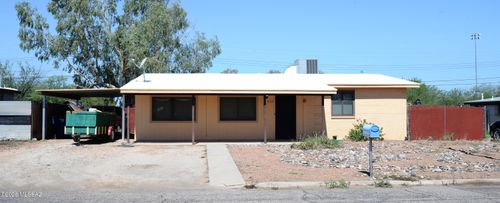 2102 S Rosemont Ave, Tucson, AZ, 85711-6440 | Card Image