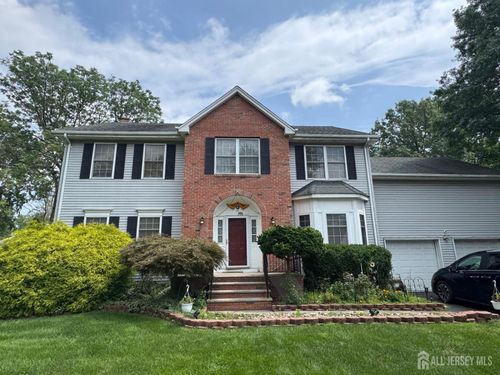 12 East Dr, Edison, NJ, 08820-1705 | Card Image