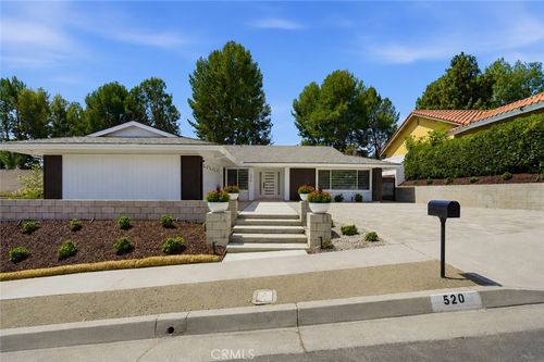 520 W Country Hills, La Habra, CA, 90631 | Card Image