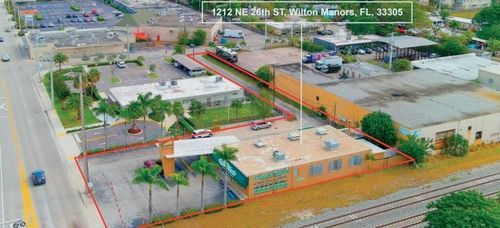 1212 Ne 26th St, WILTON MANORS, FL, 33305-1327 | Card Image