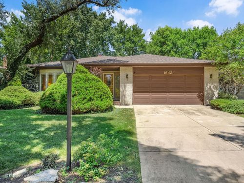 1642 Clemens Rd, Darien, IL, 60561-3511 | Card Image