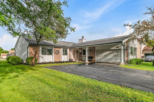 615 Lakeview Ct, Roselle, IL, 60172-1451 | Card Image