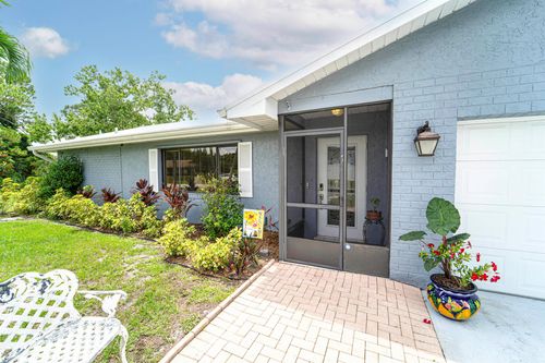 392 Sw Molloy St, Port St. Lucie, FL, 34984-3571 | Card Image