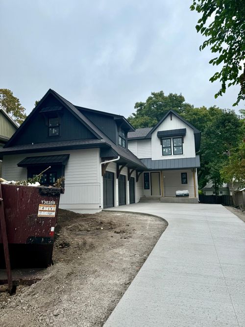 641 Park St E, Wayzata, MN, 55391-1043 | Card Image