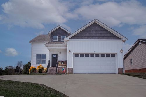 704 Rockcliff St, Greenville, SC, 29617-6746 | Card Image