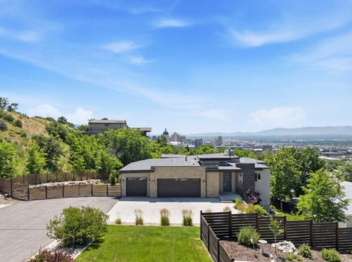 68 E Columbus Ct, Salt Lake City, UT, 84103-4820 | Card Image