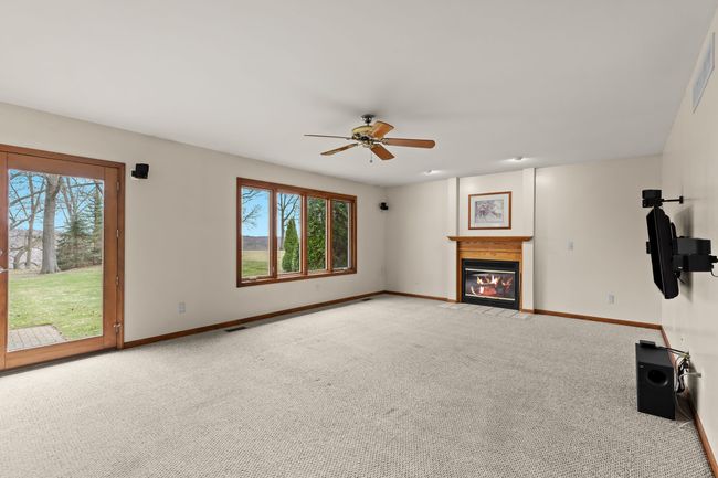 2643 Bay Vista Dr, House other with 3 bedrooms, 3 bathrooms and null parking in Highland MI | Image 8