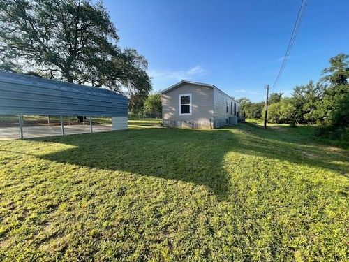602 W Brown St, Llano, TX, 78643-2800 | Card Image