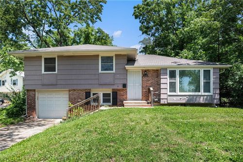 5908 E 103rd St, Kansas City, MO, 64134-1444 | Card Image