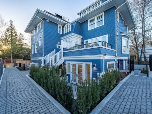 7303 Hudson St, Vancouver, BC, V6P4L1 | Card Image