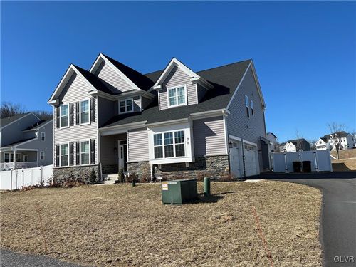 70 Kate Ct, Williams Twp, PA, 18042-8708 | Card Image