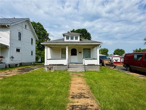 828 Miami Street, Youngstown, OH, 44505 | Card Image