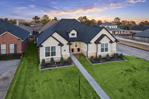203 Hampton Glen Rd, Montgomery, TX, 77356-8161 | Card Image