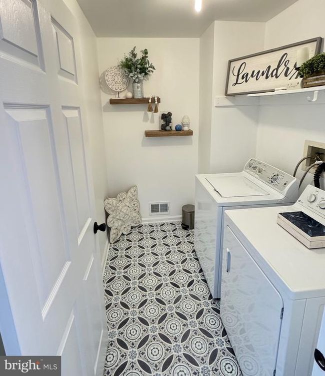 59 Sapphire Ln, Townhouse with 3 bedrooms, 3 bathrooms and null parking in Franklin Park NJ | Image 18