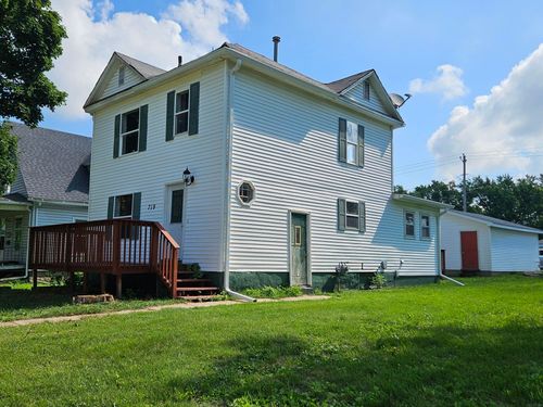 719 S Frederick Ave, Oelwein, IA, 50662-3027 | Card Image