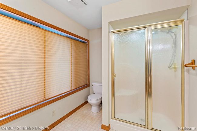 Primary bath | Image 13