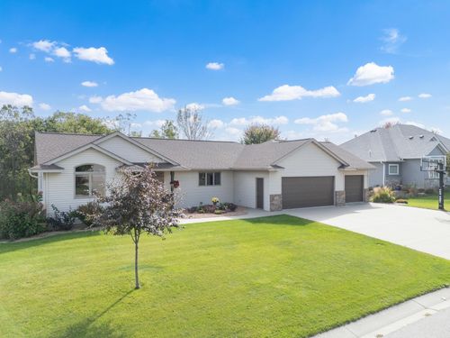 336 Whispering Hills Dr, Saint Charles, MN, 55972-1385 | Card Image