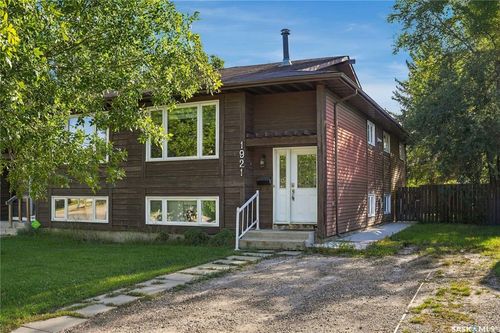 1921 Mckercher Dr, Saskatoon, SK, S7J3W1 | Card Image