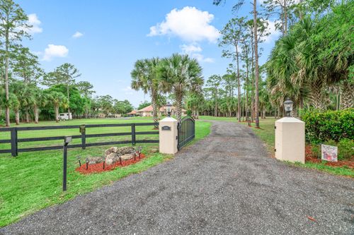 2559 Palm Deer Dr, Loxahatchee, FL, 33470-2563 | Card Image