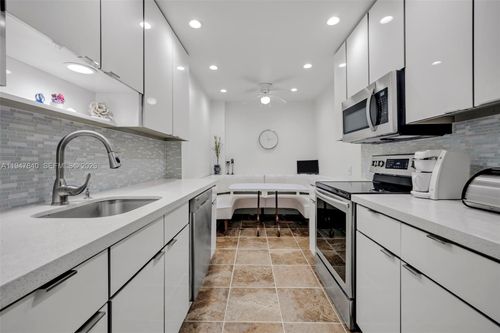 apt-316-3800 Hillcrest Dr, Hollywood, FL, 33021-7937 | Card Image