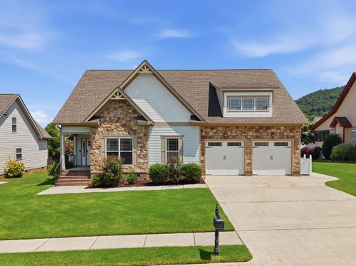 8498 Deer Run Cir, Ooltewah, TN, 37363-1427 | Card Image