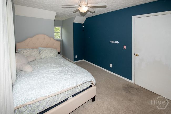Upstairs Bedroom | Image 32