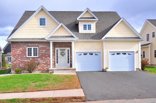 45-45 Windermere Village Rd, Ellington, CT, 06029-3931 | Card Image