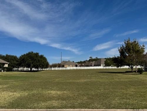 5912 Oak Leaf Ct, Conroe, TX, 77304-5620 | Card Image