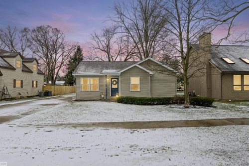 34746 Benton St, Memphis, MI, 48041-4621 | Card Image