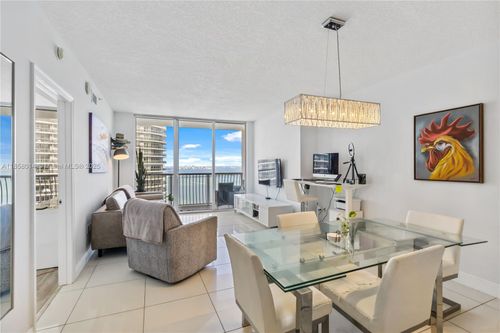 apt-4403-1750 N Bayshore Dr, Miami, FL, 33132-3217 | Card Image