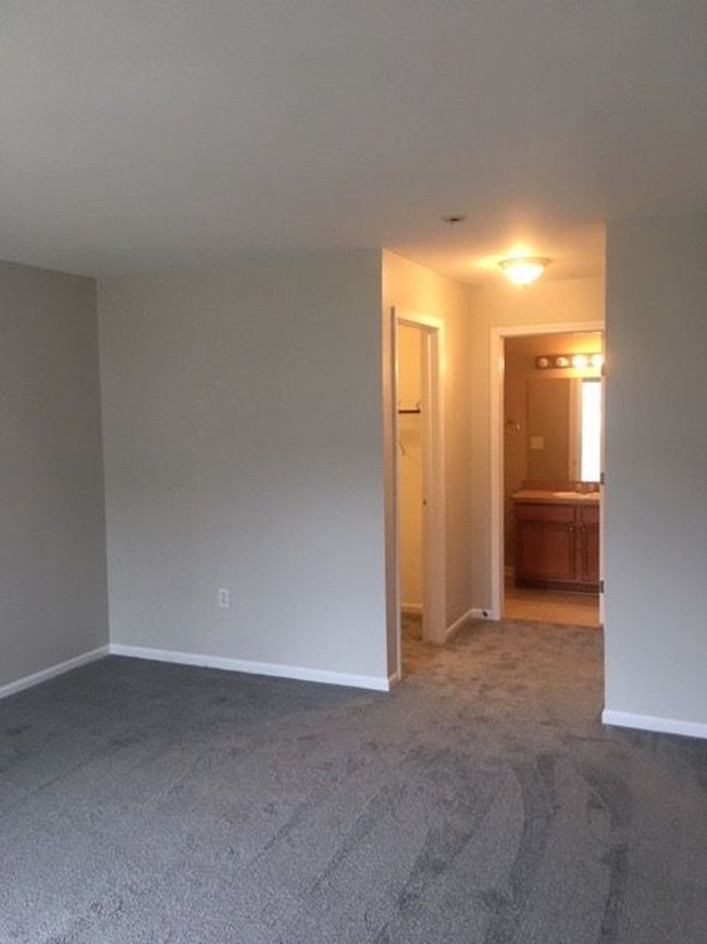 4094 Hampton Ridge Blvd, Condo with 2 bedrooms, 2 bathrooms and null parking in Howell MI | Image 11