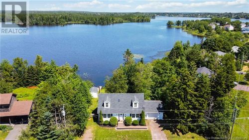 1 Loon Dr, Sackville, NB, E4L3A5 | Card Image