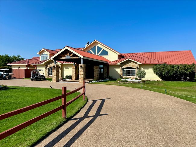 Clubhouse | Image 22