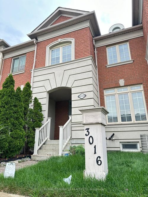 3016 Bur Oak Ave, Markham, ON, L6B1E3 | Card Image