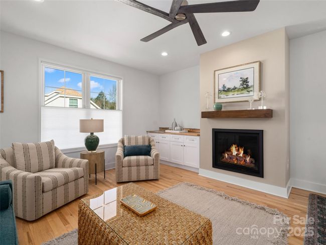 F - 43 Skyvue Ct, Townhouse with 2 bedrooms, 3 bathrooms and null parking in Saluda NC | Image 4